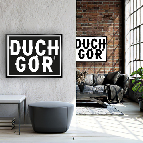 Plakat z czarnym napisem "Duch gór".png