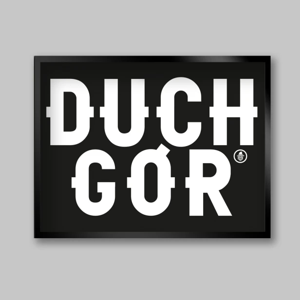 Plakat z białym napisem "Duch gór".png