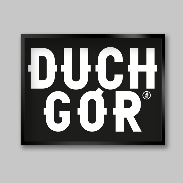 Plakat z białym napisem "Duch gór".png