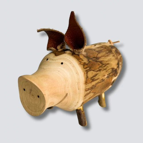 Świnka skarbonka z drewna.png